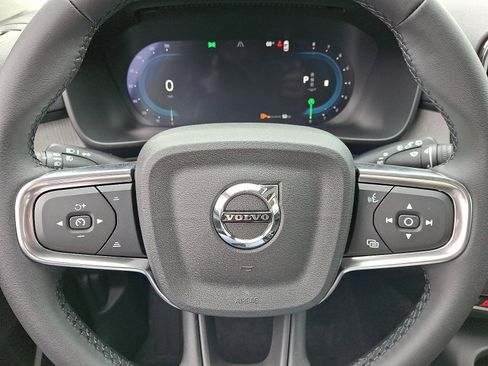 New 2025 Volvo XC40 B5 Ultra w/ Protection Package Premier image 11