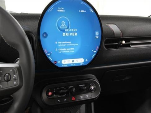 Certified 2025 MINI Cooper S image 10