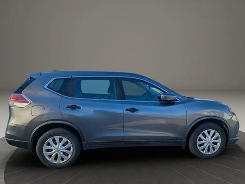 Used 2016 Nissan Rogue S image 4