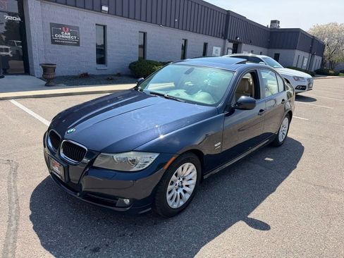 Used 2009 BMW 328i xDrive Sedan AWD/4WD image 3