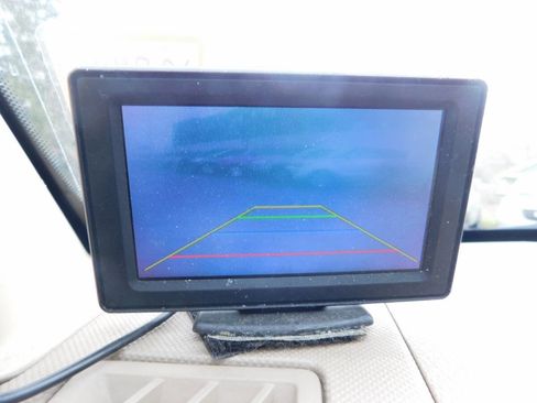 Used 2010 Ford Explorer XLT image 19