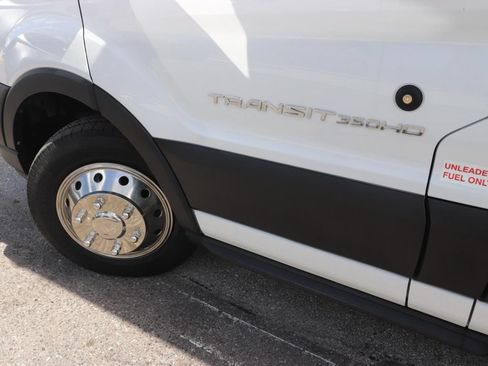 Certified 2022 Ford Transit 350 DRW RWD image 3