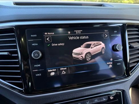 Used 2021 Volkswagen Atlas Cross Sport SEL image 32