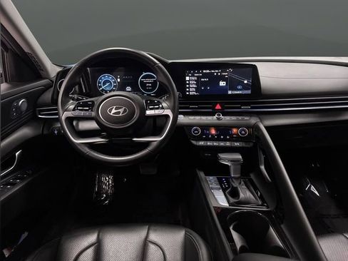 Used 2024 Hyundai Elantra Limited image 5