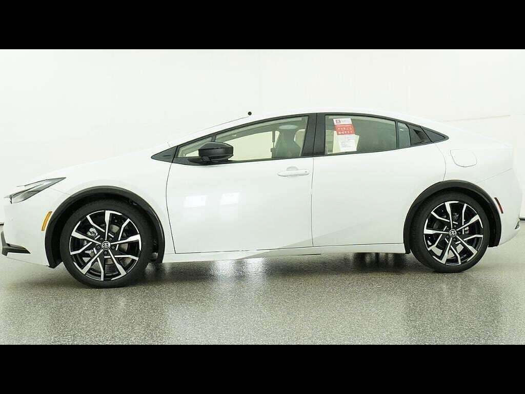 New 2026 Toyota Prius Plug-In Hybrid FWD image 48
