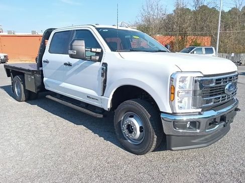 New 2026 Ford F350 XL w/ XL Chrome Package AWD/4WD image 1