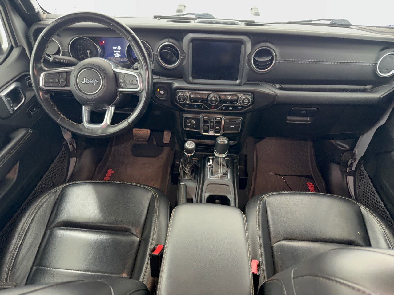 Used 2022 Jeep Wrangler Unlimited Sahara w/ Cold Weather Group AWD/4WD image 17