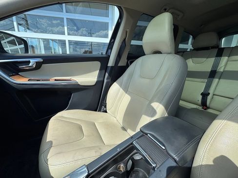 Used 2017 Volvo XC60 T6 Inscription w/ Climate Package AWD/4WD image 21