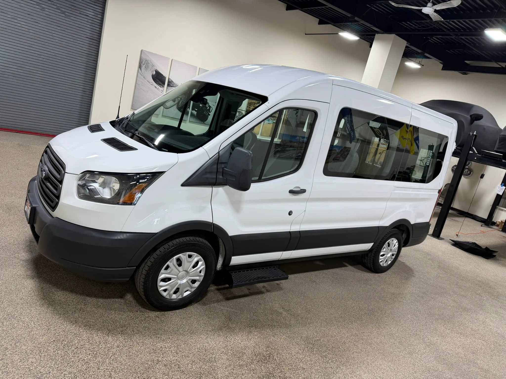 Used 2018 Ford Transit 150 XL RWD image 10