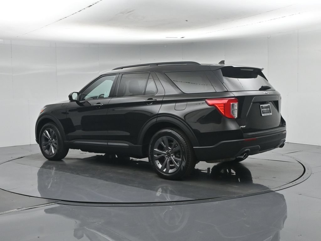 Certified 2023 Ford Explorer XLT w/ Equipment Group 202A RWD image 7