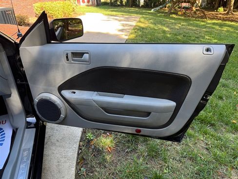 Used 2007 Ford Mustang GT image 52