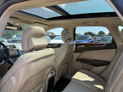 Used 2017 Lincoln MKC Select w/ Select Plus Package image 16
