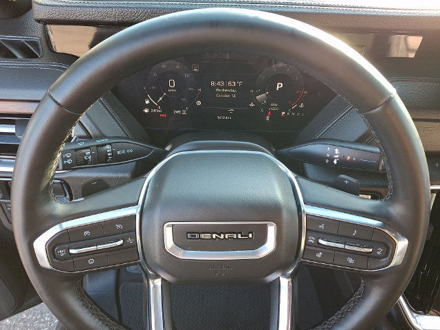 Used 2025 GMC Yukon XL Denali AWD/4WD image 4