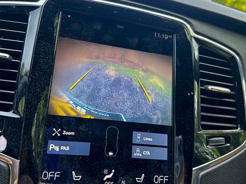 Used 2018 Volvo XC90 T6 Momentum w/ Momentum Plus Package image 32