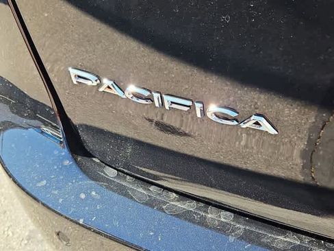 New 2026 Chrysler Pacifica Select FWD image 12