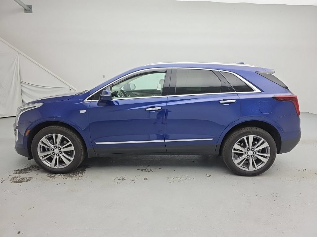 Used 2025 Cadillac XT5 Premium Luxury w/ LPO, Floor Liner Package AWD/4WD image 7