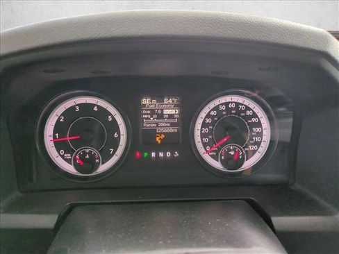 Used 2015 RAM 1500 Express image 9