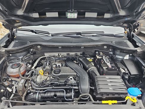 Certified 2022 Volkswagen Taos S image 31