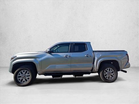 Used 2024 Toyota Tacoma SR5 AWD/4WD image 8
