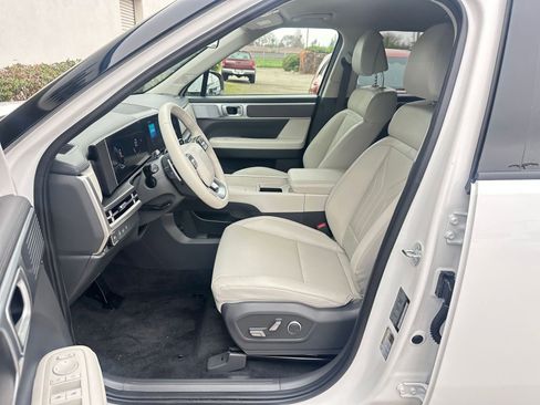 Used 2025 Hyundai Santa Fe SEL image 28
