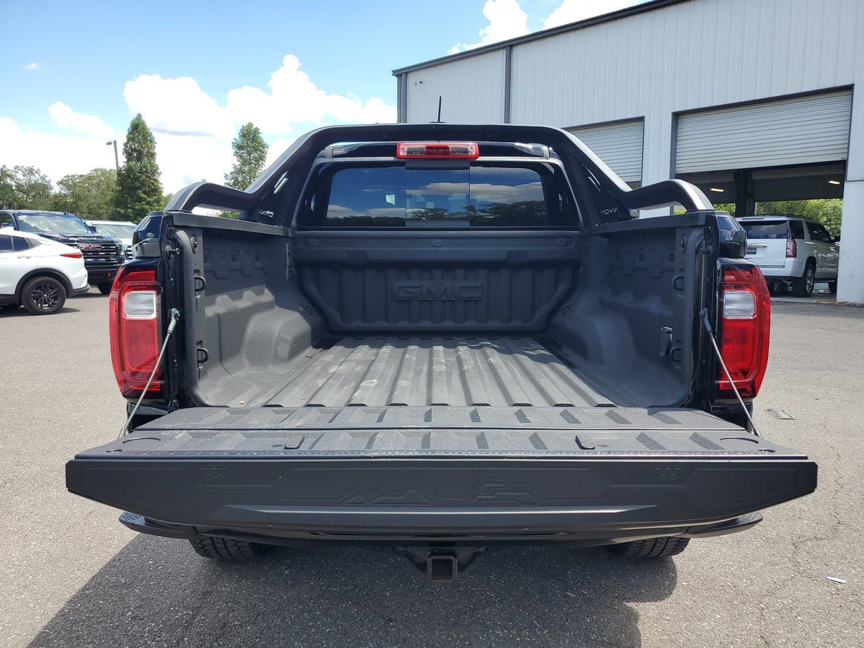 Used 2025 GMC Canyon AT4 w/ Nightfall Edition AWD/4WD image 8