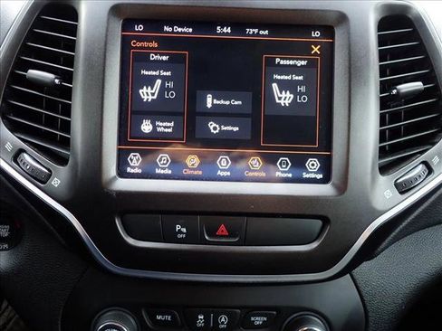 Used 2020 Jeep Cherokee Trailhawk w/ Cold Weather Group AWD/4WD image 19