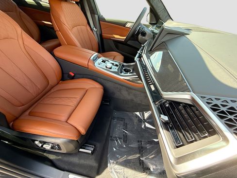 New 2027 BMW X7 M60i AWD/4WD image 16
