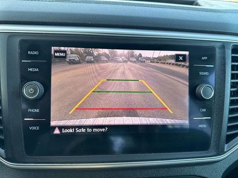 Used 2019 Volkswagen Atlas SE w/ Towing Package image 22