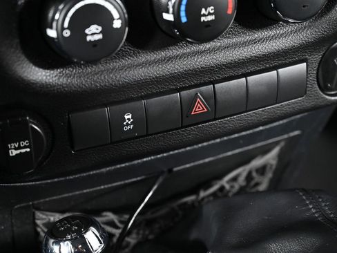 Used 2011 Jeep Wrangler Sport AWD/4WD image 18