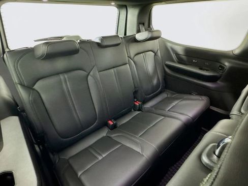 New 2026 Jeep Grand Wagoneer 4WD image 32