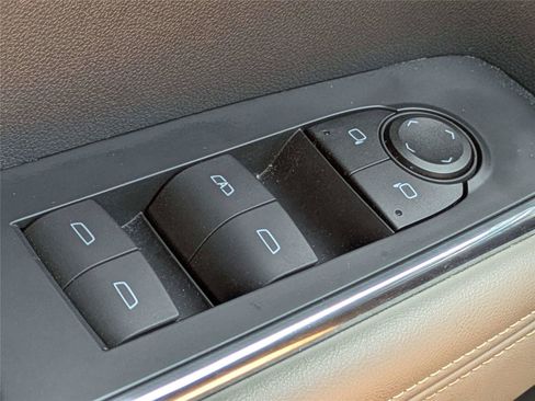 Used 2024 GMC Acadia Elevation AWD/4WD image 27
