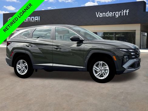 New 2025 Hyundai Tucson SE image 11