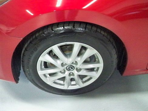 Used 2014 MAZDA MAZDA3 i Grand Touring image 9