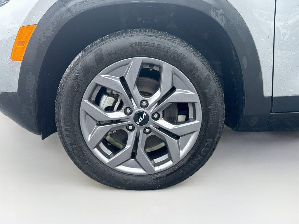 Certified 2024 Kia Seltos LX AWD/4WD image 29