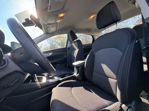 Certified 2023 Kia Forte LXS image 13