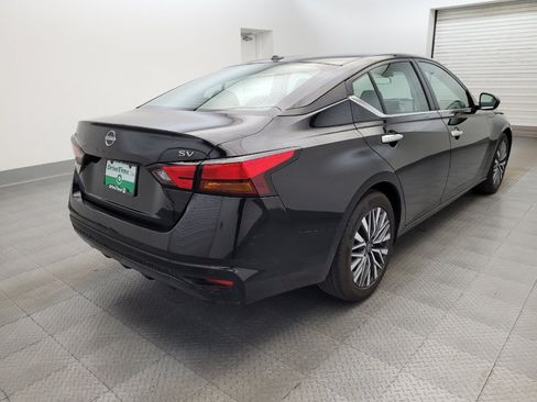 Used 2023 Nissan Altima 2.5 SV FWD image 9