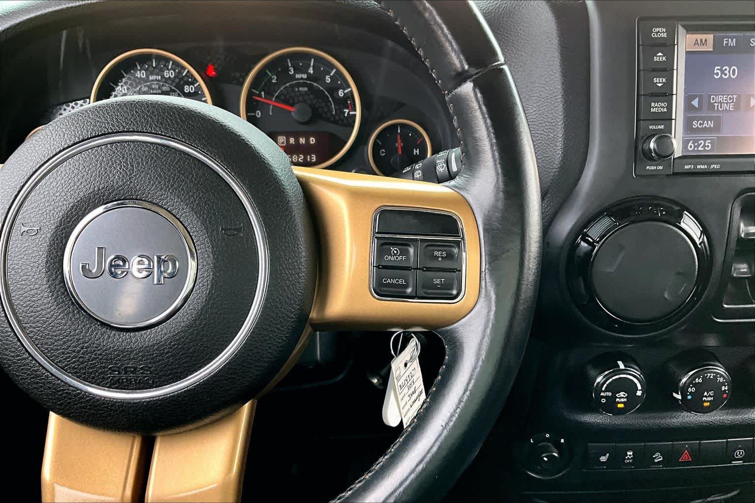 Used 2014 Jeep Wrangler Unlimited Sahara AWD/4WD image 25