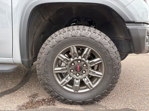 Used 2024 GMC Sierra 1500 AT4X AWD/4WD image 9