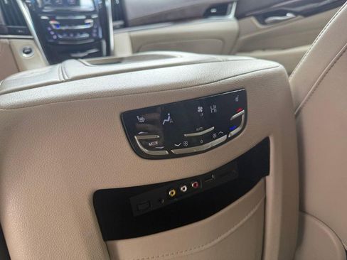 Used 2016 Cadillac Escalade ESV Premium AWD/4WD image 13