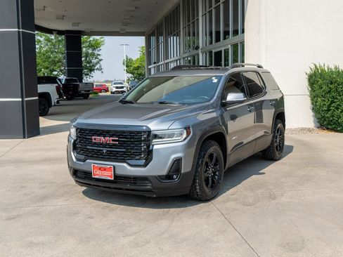 Used 2021 GMC Acadia AT4 w/ Technology Package AWD/4WD image 3