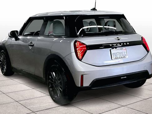 Used 2025 MINI Cooper 2-Door Hardtop image 14