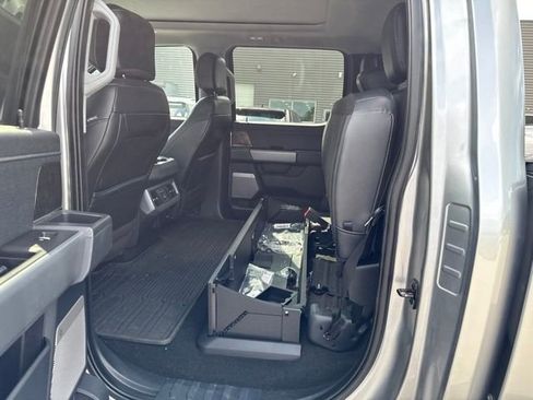 Used 2024 Ford F250 Lariat w/ Lariat Ultimate Package AWD/4WD image 15