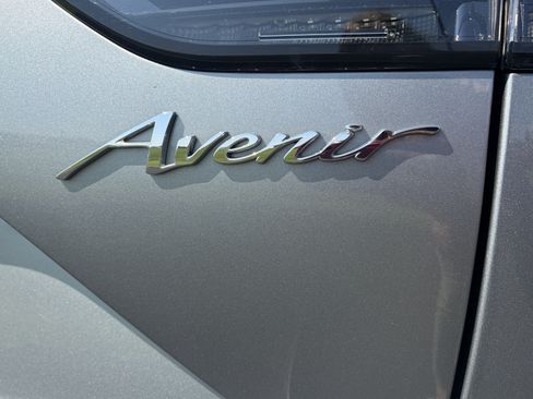 Used 2023 Buick Envision Avenir AWD/4WD image 11