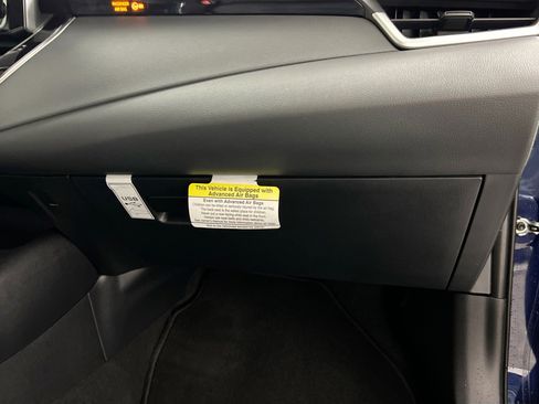 Used 2022 Toyota Corolla LE FWD image 33