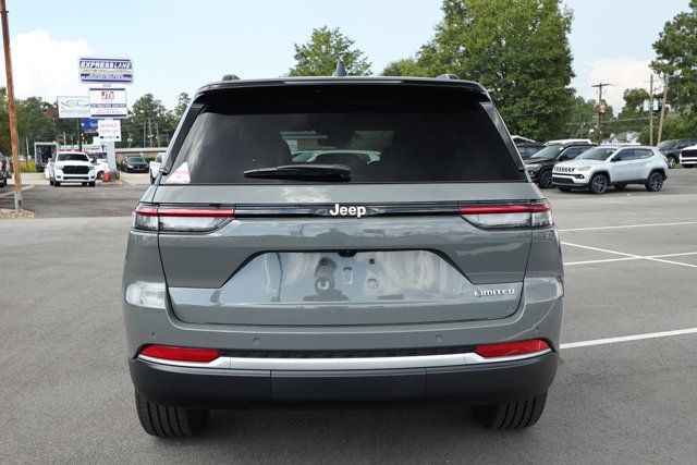 New 2027 Jeep Grand Cherokee Limited RWD image 7