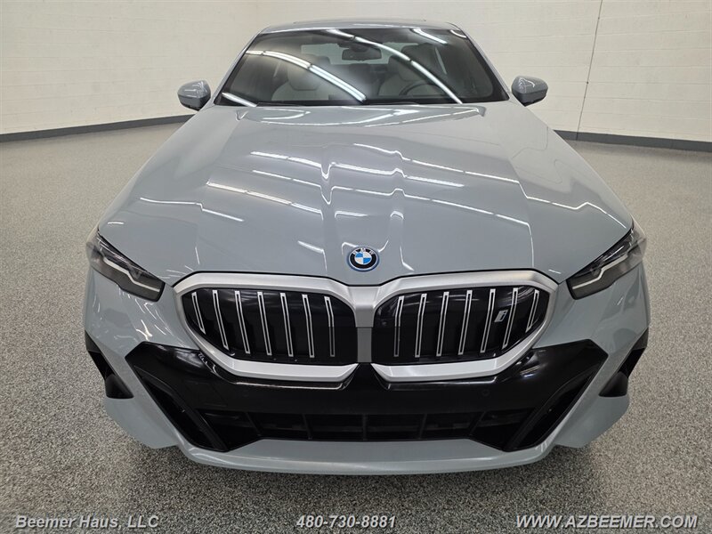 Used 2025 BMW i5 M60 w/ M Sport Package AWD/4WD image 1
