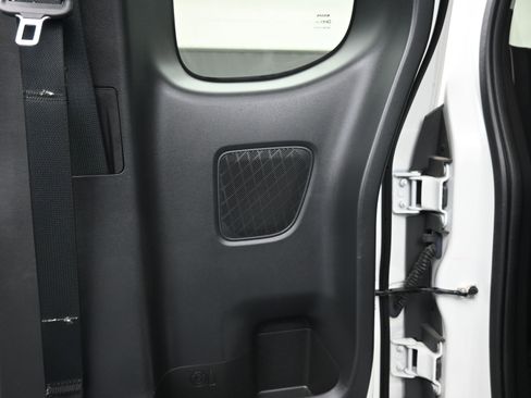 Used 2024 Nissan Frontier S w/ Technology Package image 11