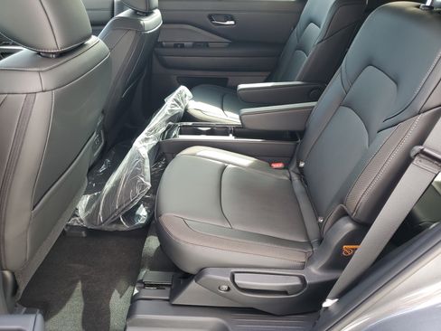New 2026 Nissan Pathfinder SL w/ SL Premium Package image 21