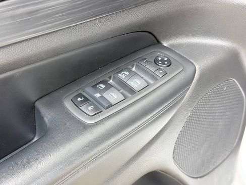 Used 2021 Jeep Grand Cherokee Laredo X AWD/4WD image 10