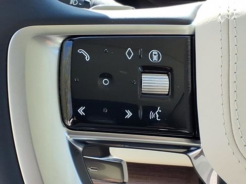 New 2026 Land Rover Range Rover Long Wheelbase SE AWD/4WD image 16